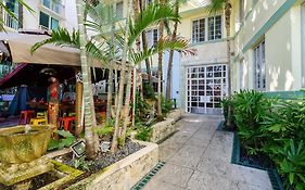 Ocean Drive Studio Historic Building Minutes Walk To The Beach.